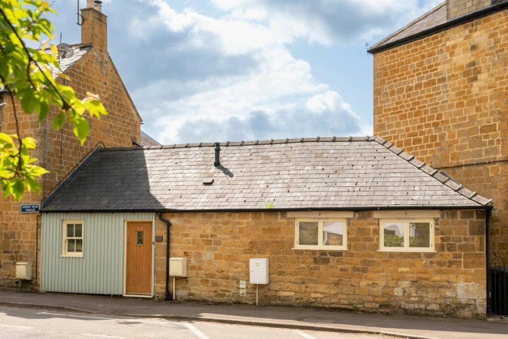 Immaculate 1-Bed Cottage In Moreton In Marsh Exterior photo